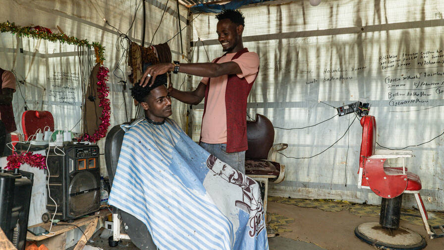 The barbershop used to run on a generator. This wasted a lot of energy for a small power consumption. With solar power from the Power-Blox, they can use exactly as much electricity as they need in the barbershop at any given time - and it's cheap and sustainable.