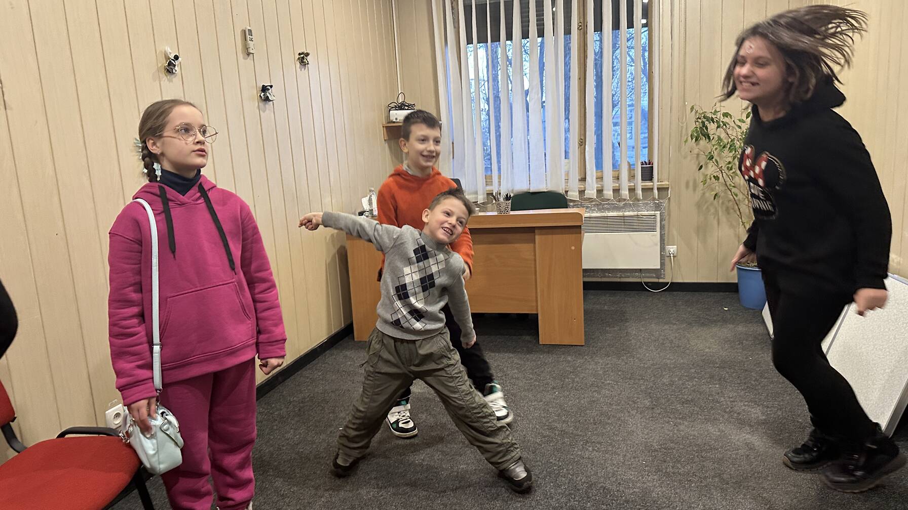 Bei den Spielnachmittagen können sich Nazar und die anderen Kinder in sicherer Umgebung austoben.