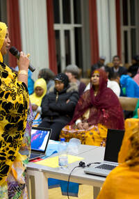 Multiplikatorinnen sind wichtig, um über das tabuisierte Thema der weiblichen Genitalbeschneidung zu sprechen. 