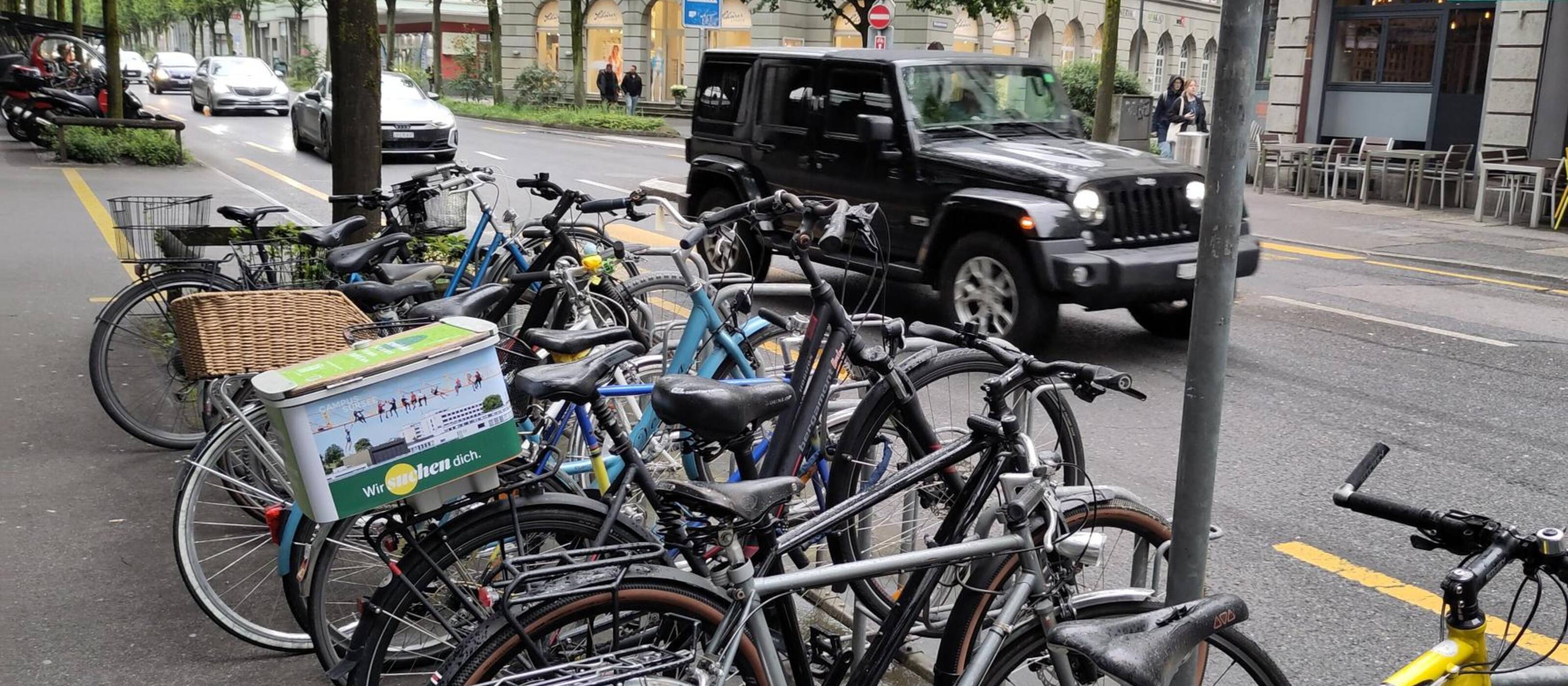 Bicicletta al posto dell'auto: le persone a basso reddito emettono meno CO2 quando viaggiano rispetto alle persone più ricche.