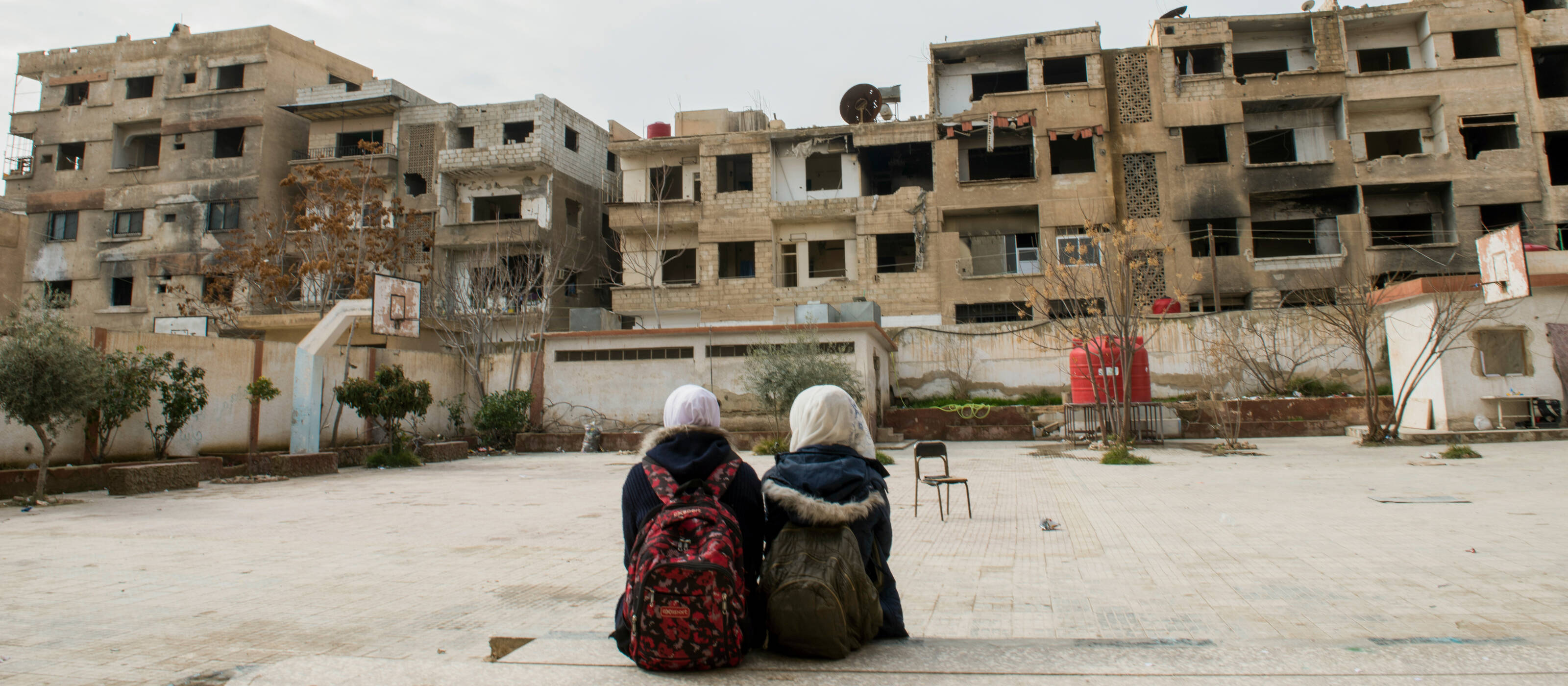 En Syrie, dévastée par la guerre, de nombreux bâtiments sont détruits, mais ce sont justement des hébergements qui sont désespérément nécessaires pour les nombreux réfugiés.
