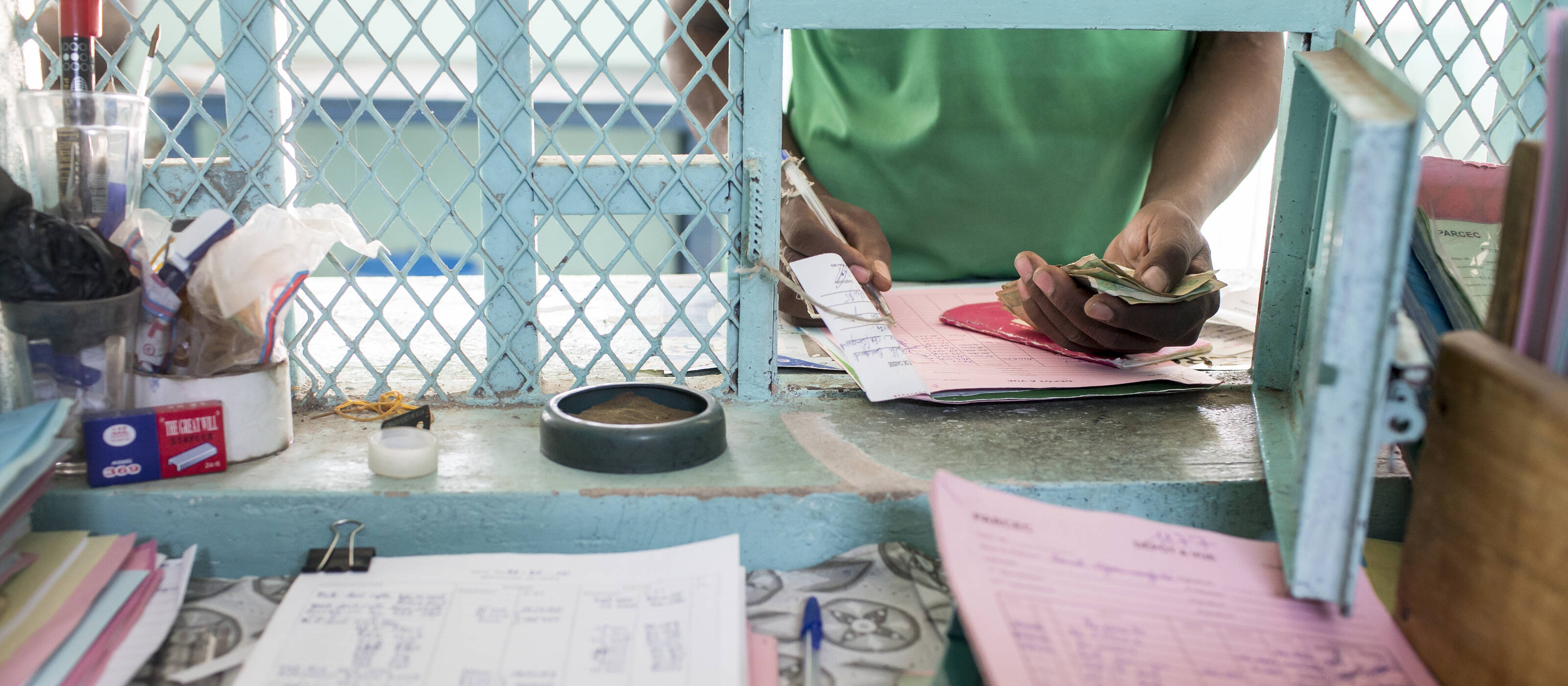 Les rapatriés devraient avoir un accès simplifié aux documents d'état civil.