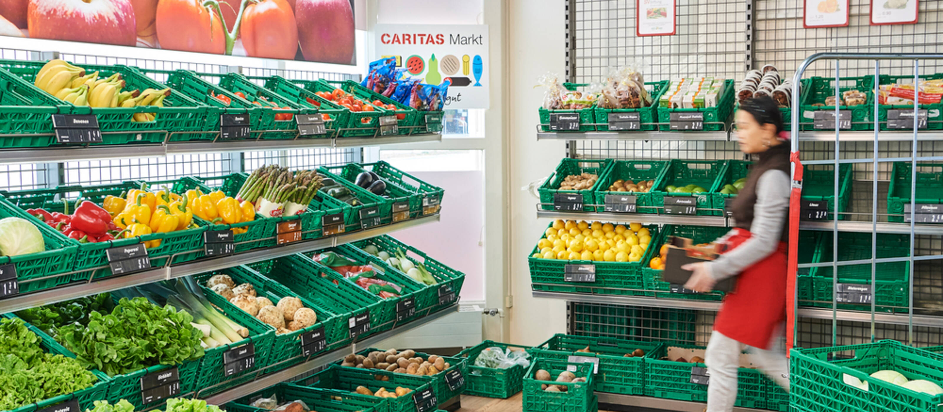 La domanda di frutta e verdura è particolarmente elevata nei mercati Caritas.