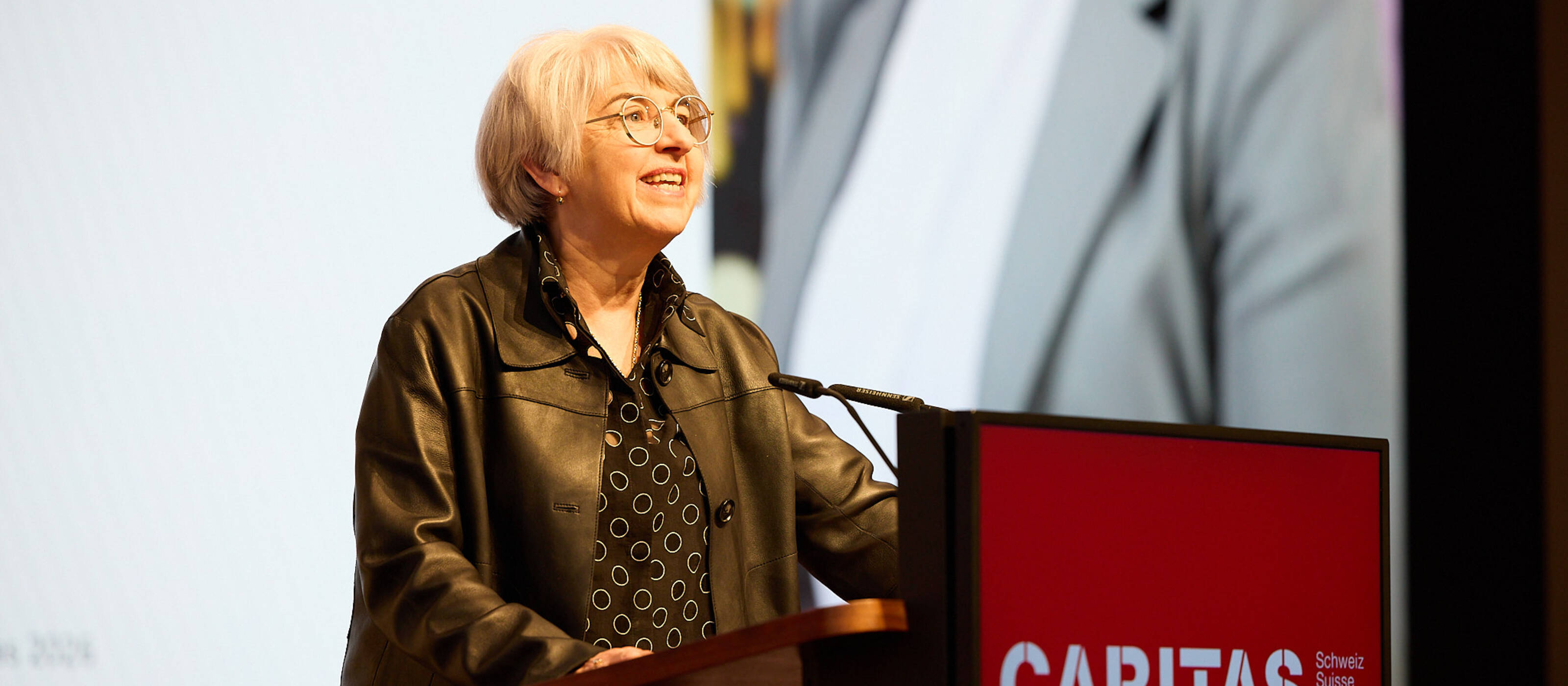 In occasione del 125° anniversario della Caritas Svizzera, la consigliera federale Elisabeth Baume-Schneider ricorda l'importanza della solidarietà nei confronti delle persone in condizioni di povertà.