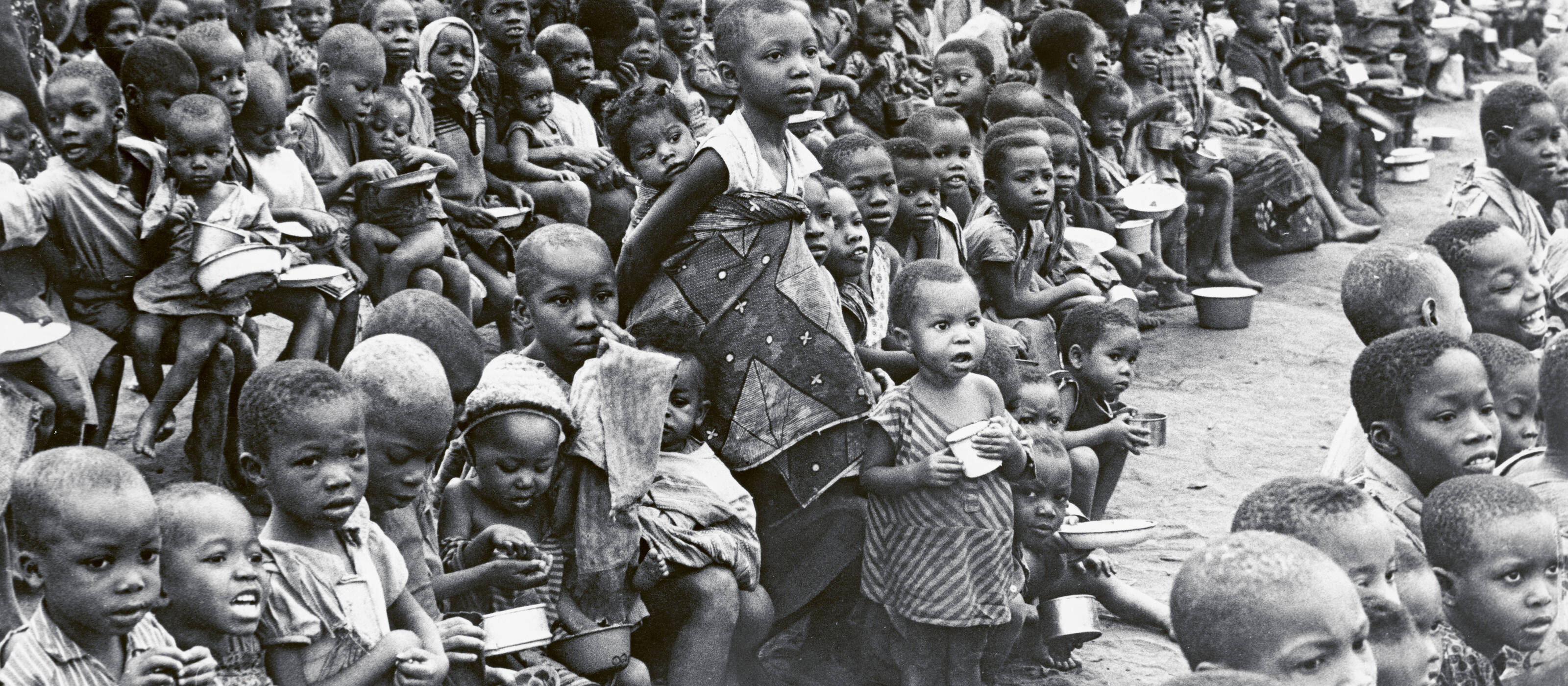 La détresse au Biafra était immense. À l’époque, on représentait sou
vent en groupe les personnes qui avaient besoin d’aide.