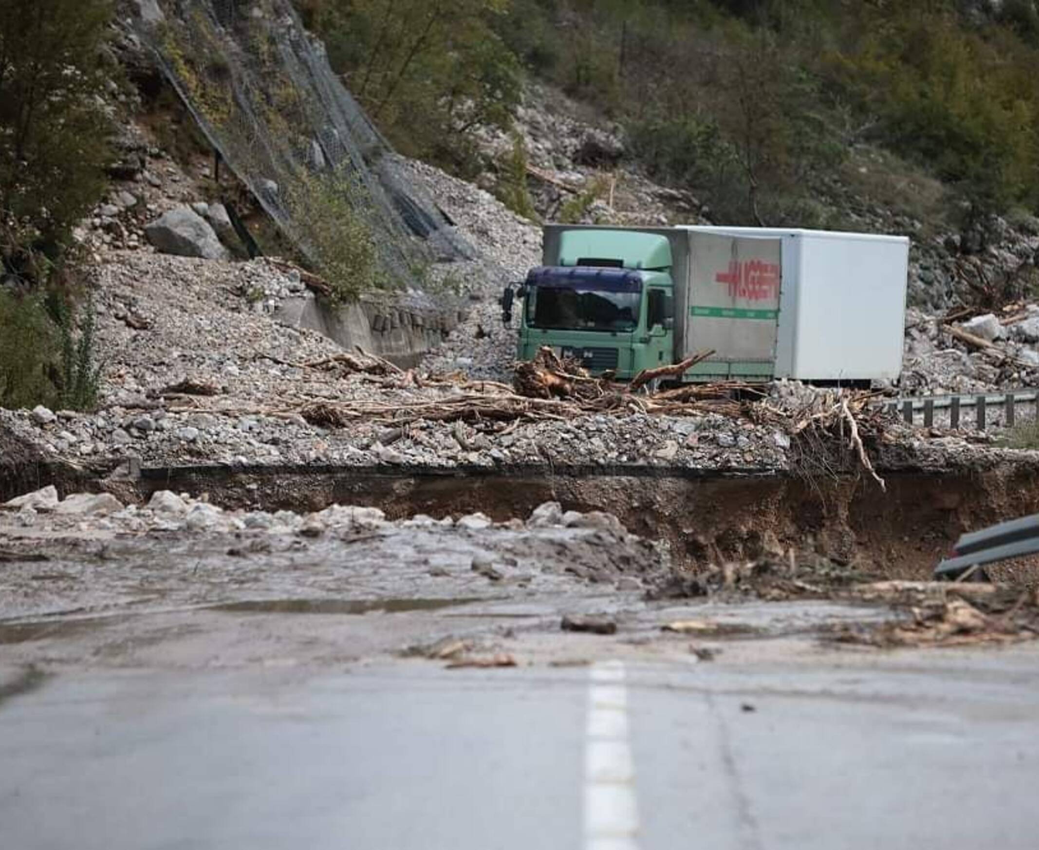 Des rues entières ont été détruites.
