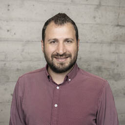 Porträt von Wael Darwish, Direktor Regionales Programm Naher Osten bei Caritas Schweiz