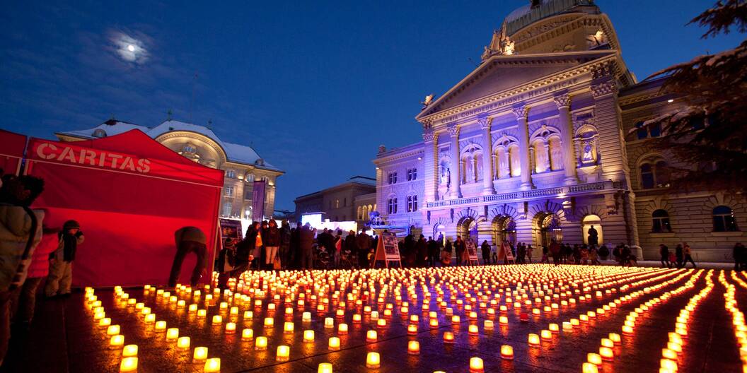 Caritas-Aktion «Eine Million Sterne» auf dem Bundesplatz