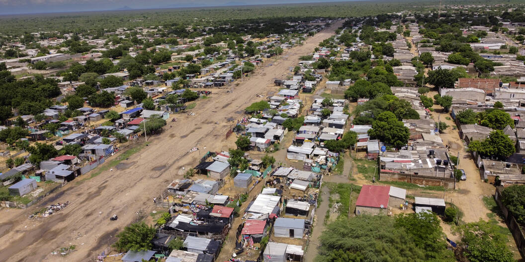 Tausende Menschen aus Venezuela fliehen nach Kolumbien und leben unter prekären Bedingungen, wie hier in Maicao.