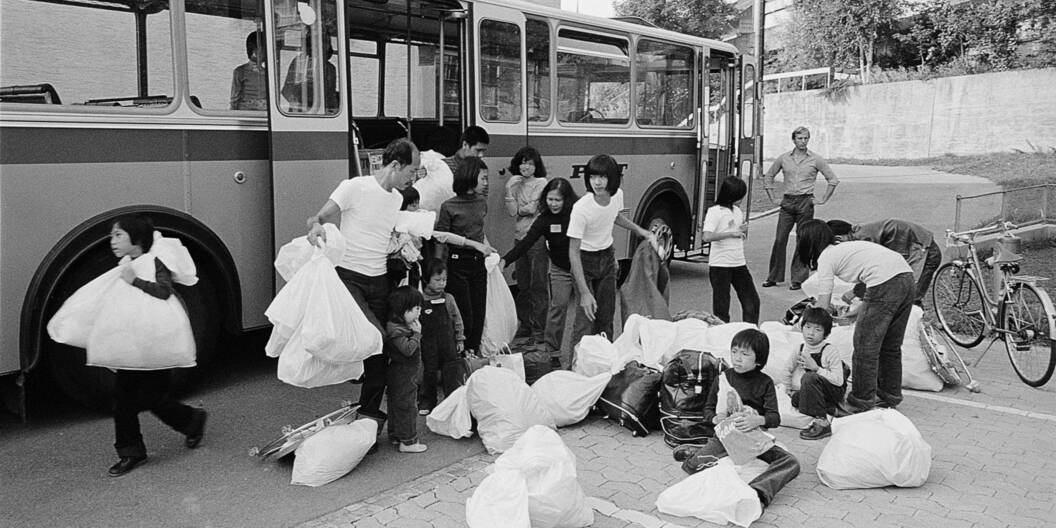 Caritas Schweiz engagierte sich früh im Asylwesen, etwa für geflüchtete Menschen aus Vietnam (Aufnahme von 1980).